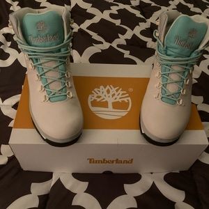 Womens size 8 Timberland boots